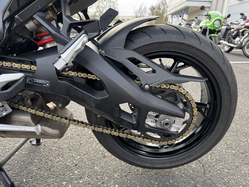 2022 BMW S 1000 XR - TRIPLE BLACK - BLACK STORM METALLIC 