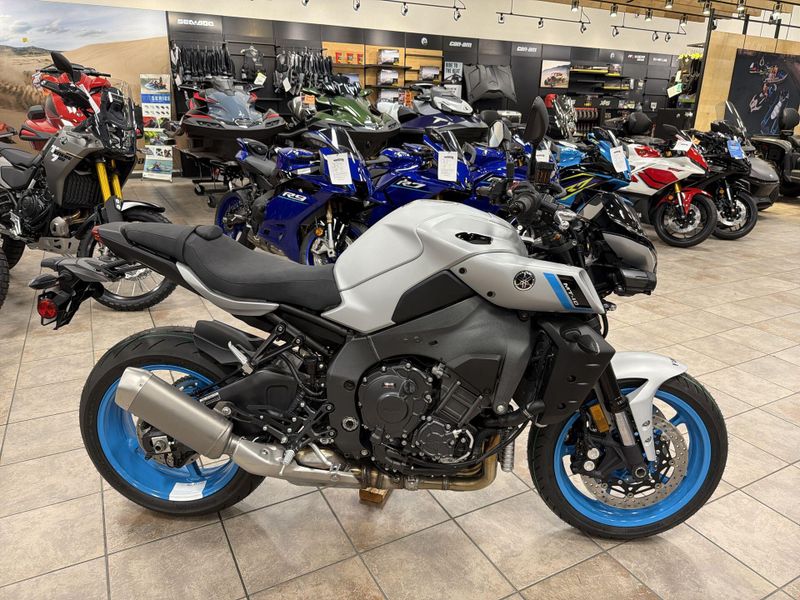 New 2026 Yamaha MT-10 Image 11