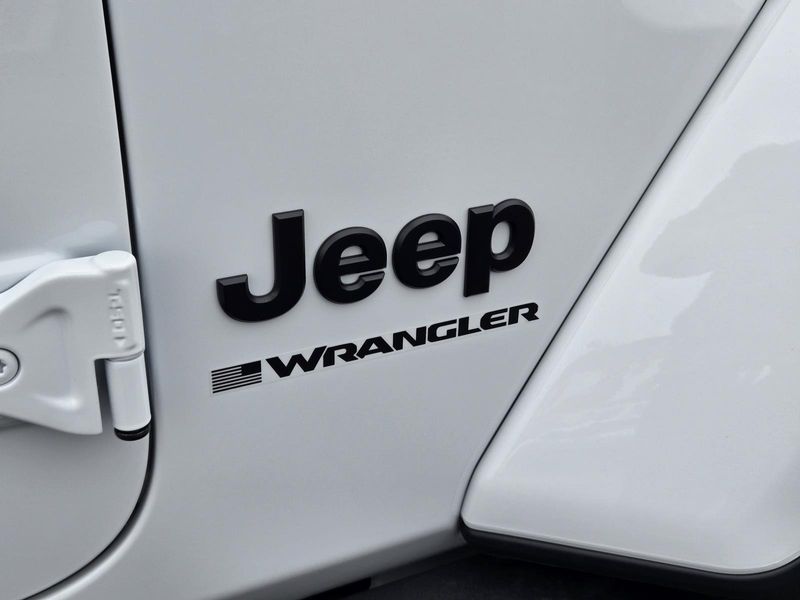 New 2025 Jeep Wrangler 4-door Sahara