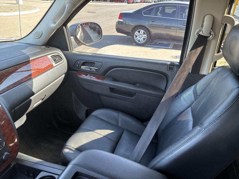 Used 2012 Chevrolet Avalanche 1500 LTImage 24