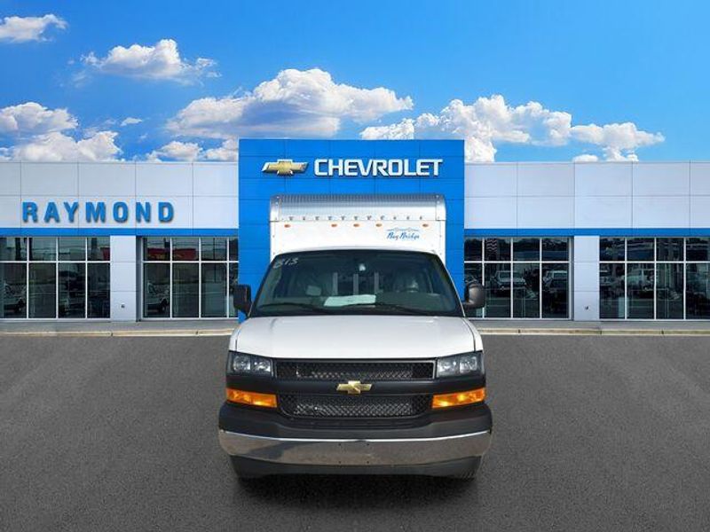 New 2026 Chevrolet Express 3500 Work VanImage 8