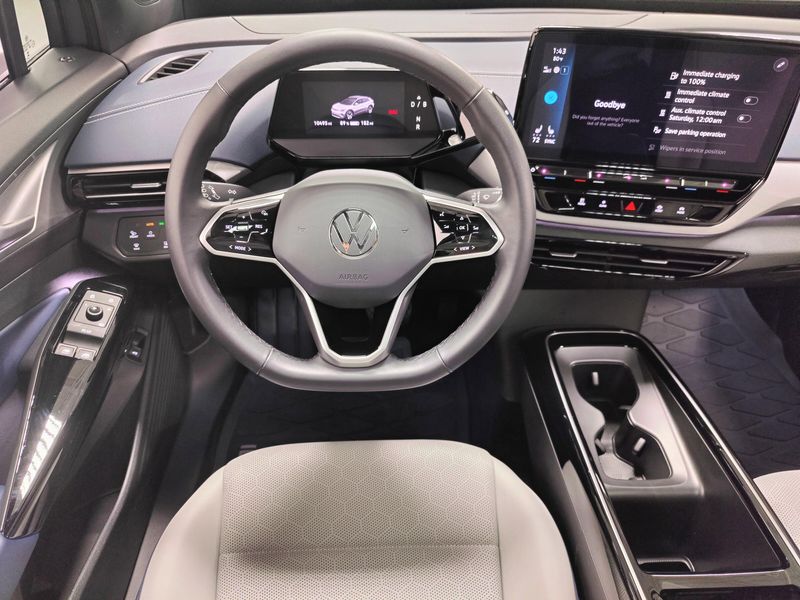 Used 2024 Volkswagen ID.4 S w/Glass RoofImage 17