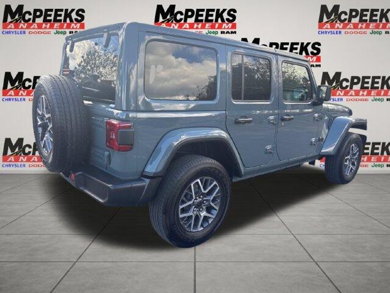 Used 2026 Jeep Wrangler SaharaImage 5
