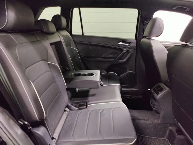 Used 2024 Volkswagen Tiguan AWD SEL R-Line w/Sunroof/NavImage 24