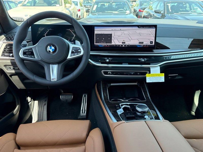 New 2027 BMW X7 xDrive40iImage 26