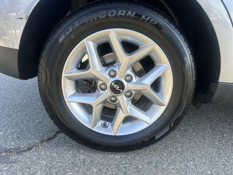 Used 2023 Kia Soul LXImage 14