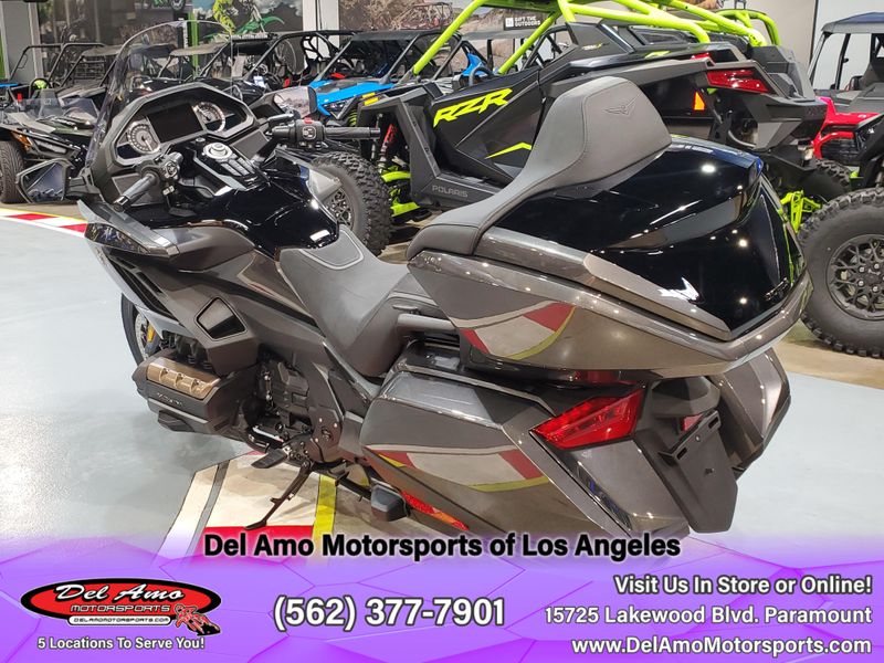 2024 Honda GOLDWING TOUR DCTImage 3