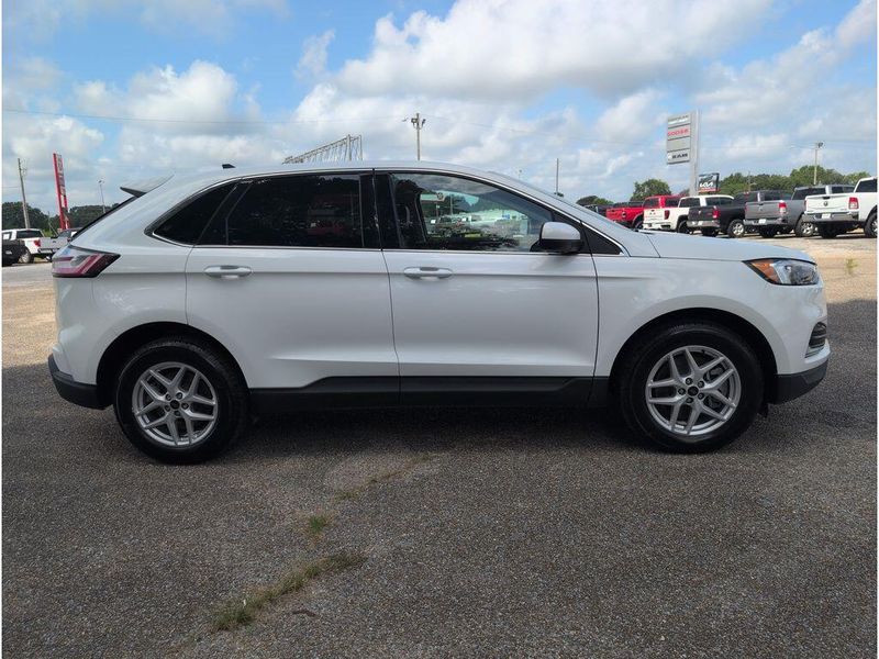 Used 2024 Ford Edge SELImage 6