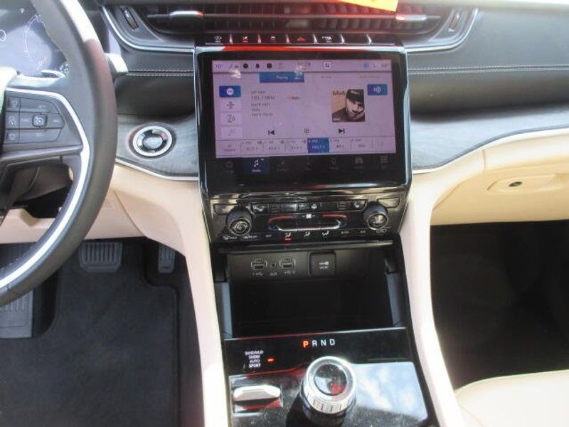 Used 2024 Jeep Grand Cherokee LimitedImage 20
