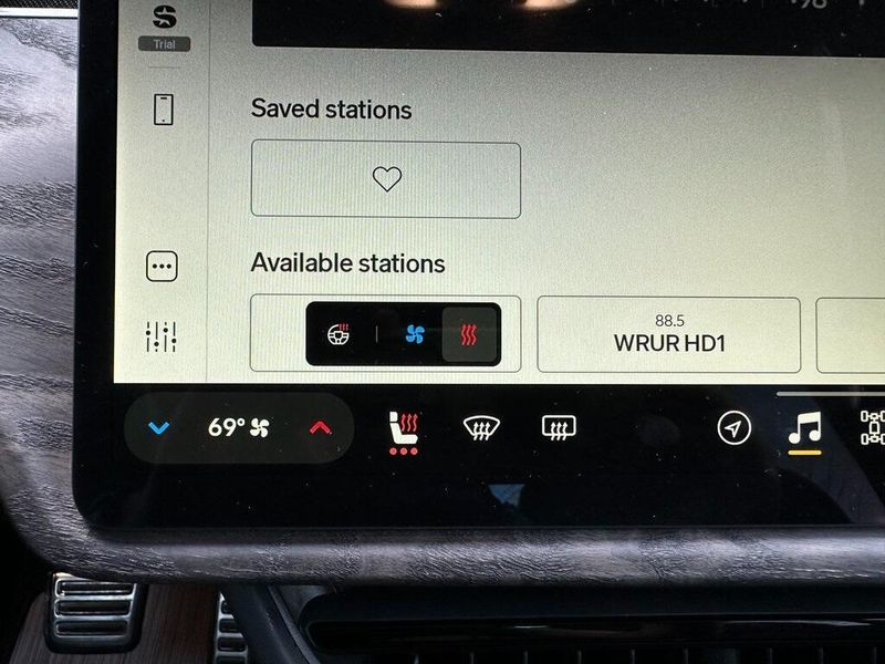 2022 Rivian R1T Adventure photo 4