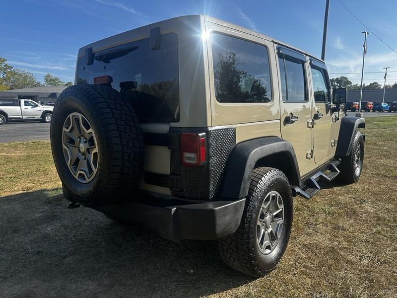 2017 Jeep Wrangler Unlimited Rubicon photo 3
