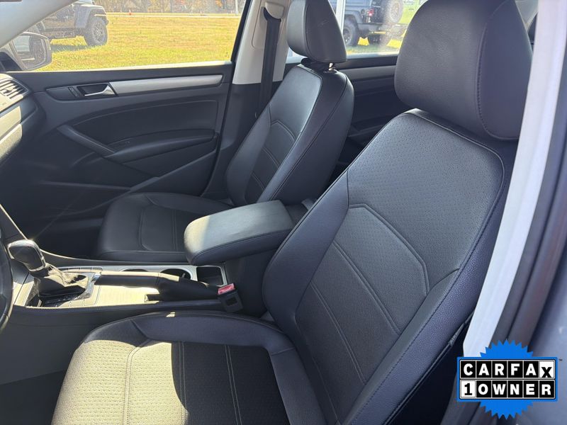 Used 2014 Volkswagen Passat TDI SE w/SunroofImage 18