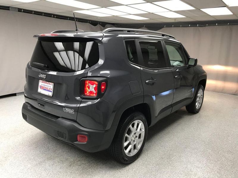 Used 2023 Jeep Renegade LatitudeImage 4