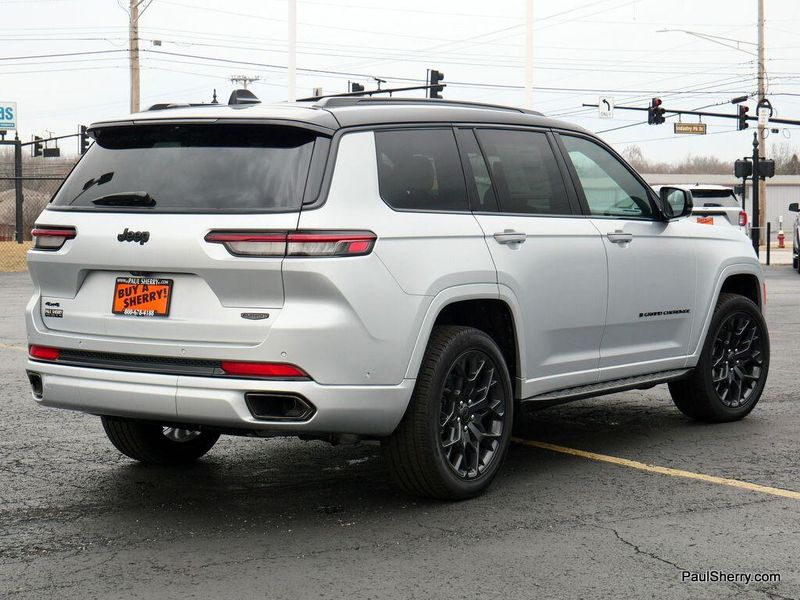 2025 Jeep Grand Cherokee L Summit Reserve 4x4Image 18