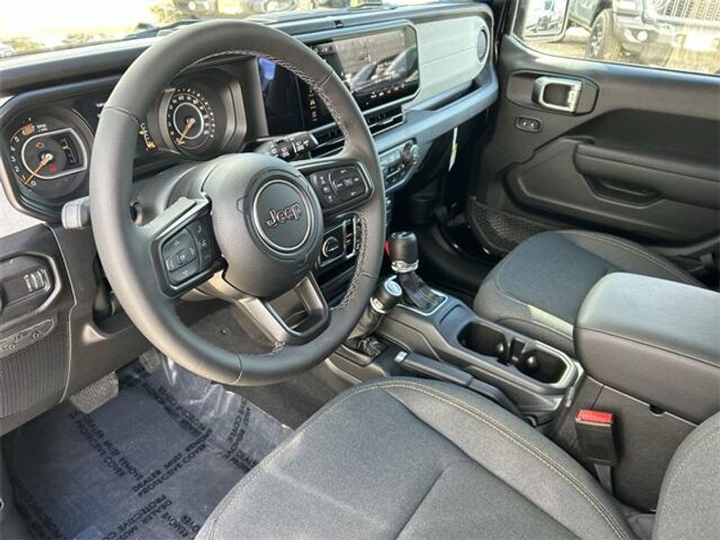 New 2026 Jeep Wrangler 4-door Sport SImage 15