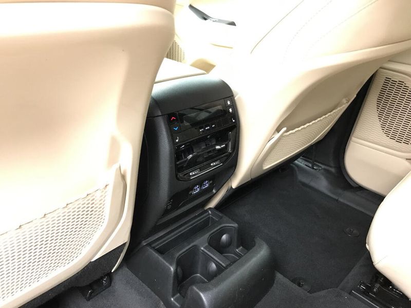 Used 2024 Jeep Grand Cherokee L LimitedImage 17