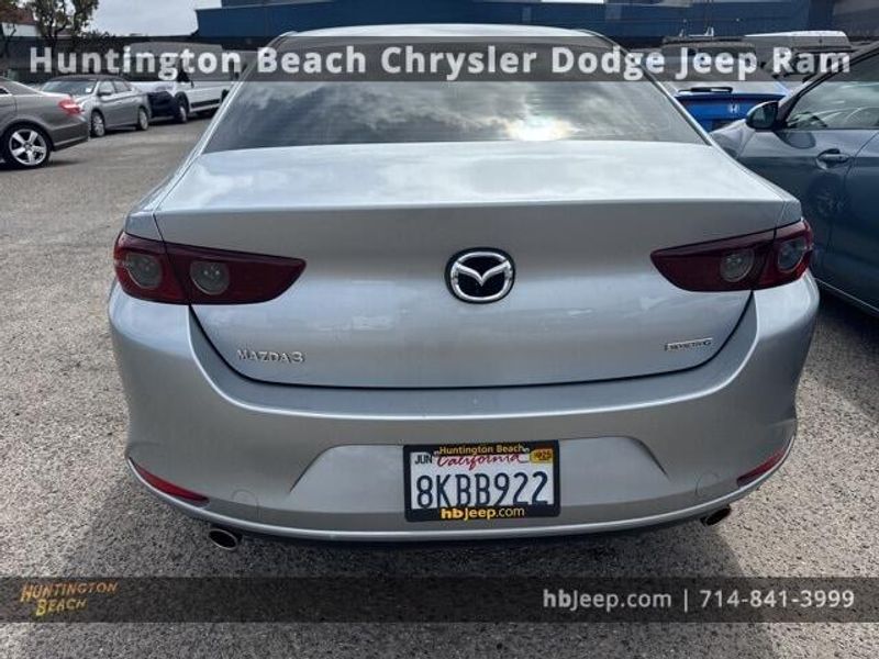 2019 Mazda Mazda3 BaseImage 4