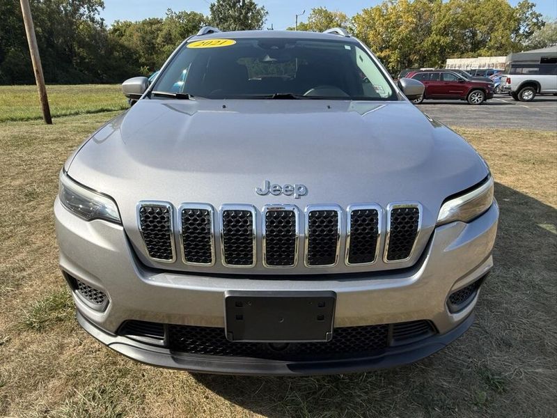 2021 Jeep Cherokee Latitude photo 8