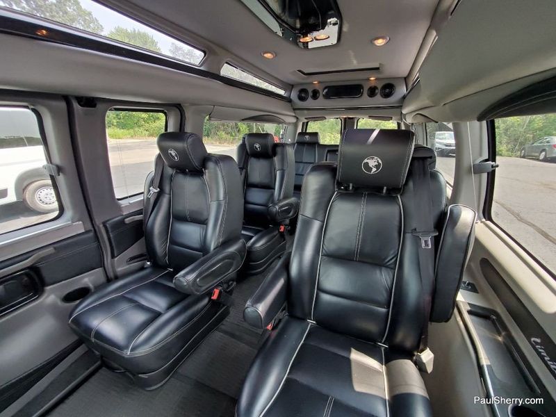 2018 Chevrolet Express 2500 Image 9