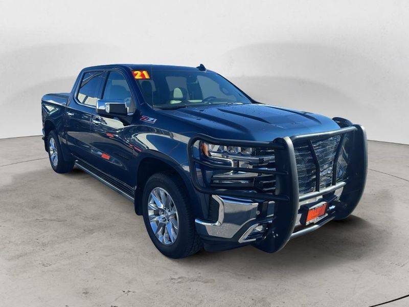 2021 Chevrolet Silverado LTZ photo 3