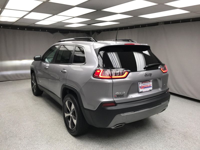 2022 Jeep Cherokee LimitedImage 2