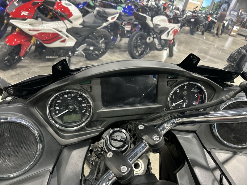 Used 2018 Yamaha Star Venture Image 21