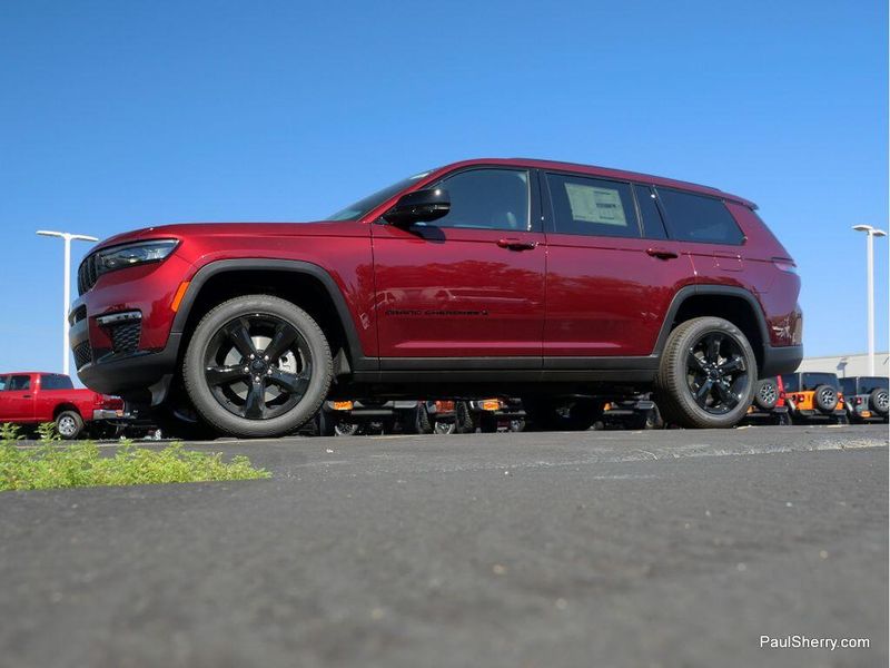New 2025 Jeep Grand Cherokee L Limited 4x4