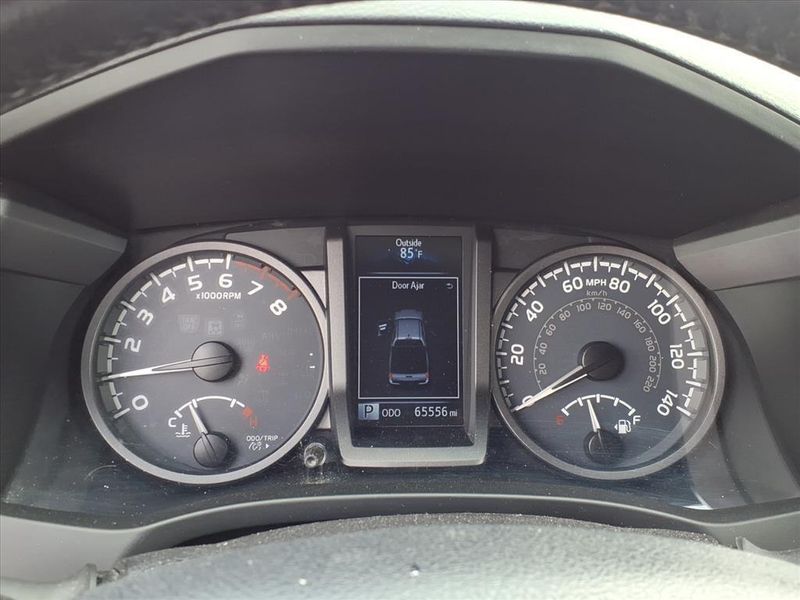 Used 2016 Toyota Tacoma TRD SportImage 22