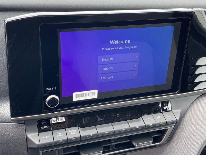 2025 Toyota Camry LEImage 15