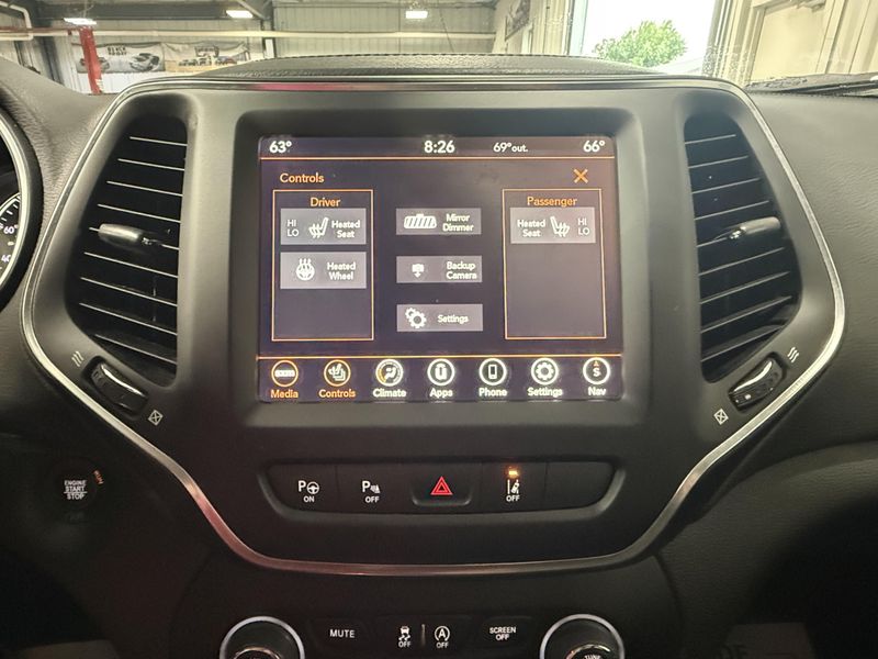 Used 2023 Jeep Cherokee Altitude LuxImage 29