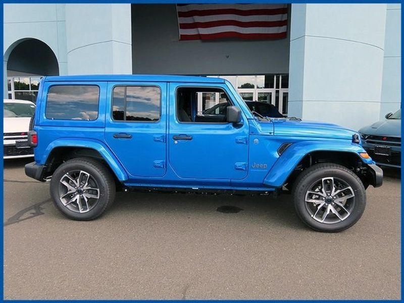 2024 Jeep Wrangler 4xE Sport S 4xeImage 2