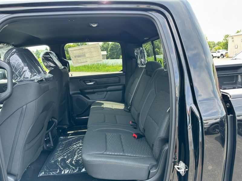 2025 RAM 1500 Tradesman Crew Cab 4x4 5