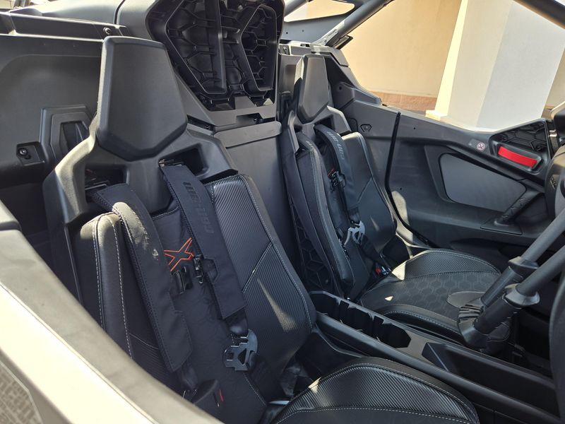 2025 Can-Am MAVERICK R MAX X RS 999TDCT TRIPLE BLACK Image 17