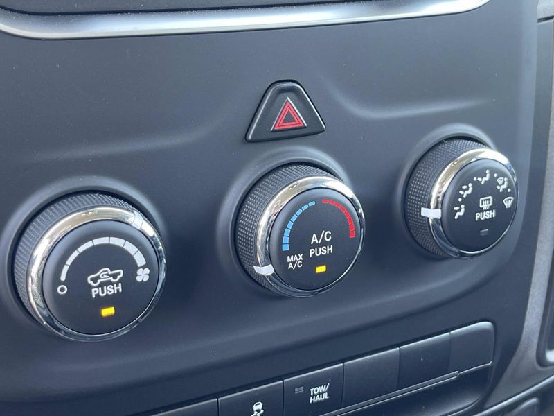 New 2024 RAM 1500 Classic Tradesman Crew Cab 4x4 5'7' Box