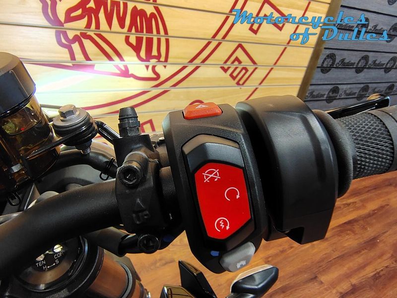 2025 Triumph Street Triple 765 RS Image 11