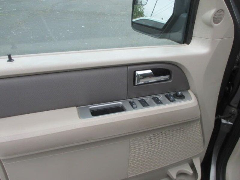 Used 2012 Ford Expedition EL Image 14