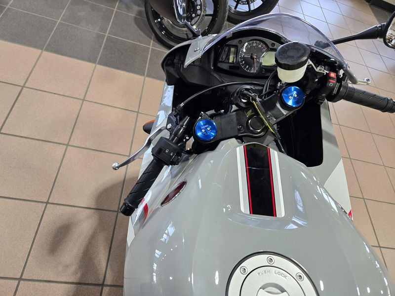 New 2026 Honda CBR600RR ABS DEEP PEARL GRAY Image 19