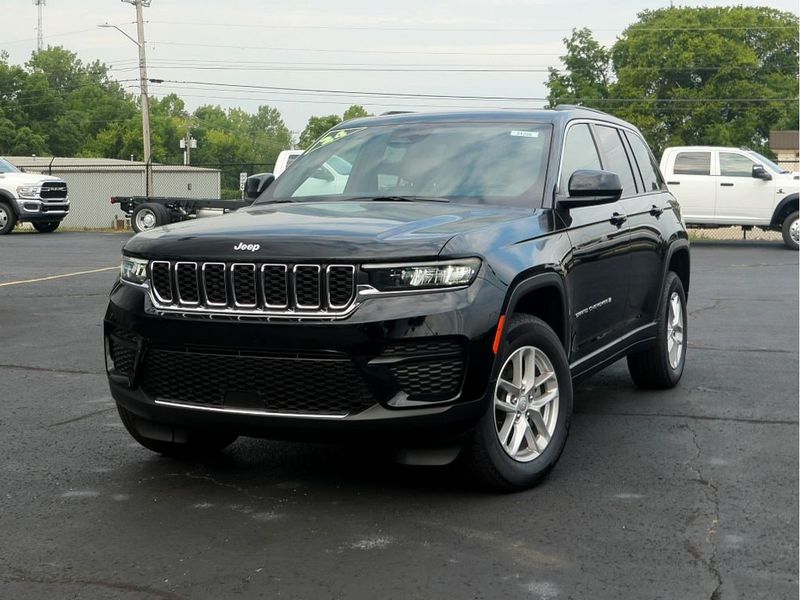 2024 Jeep Grand Cherokee Laredo X 4x4Image 7