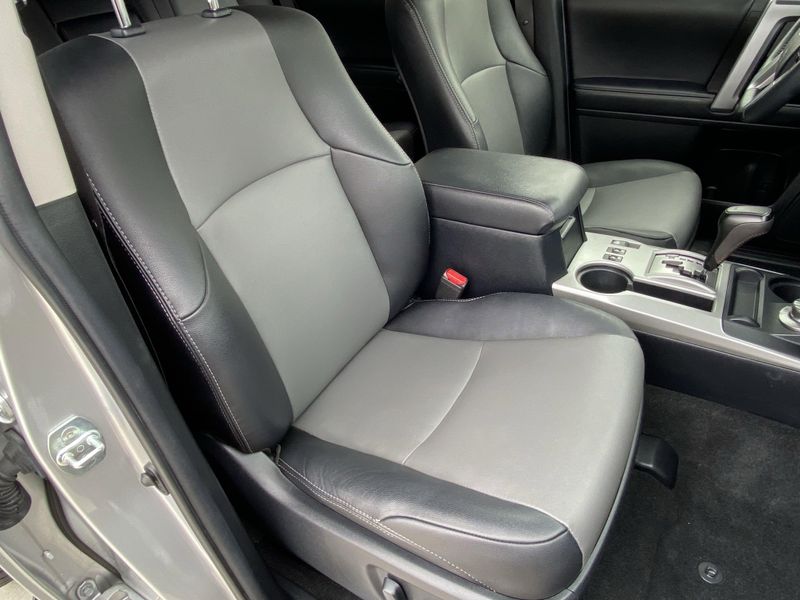 Used 2022 Toyota 4Runner SR5 PremiumImage 11