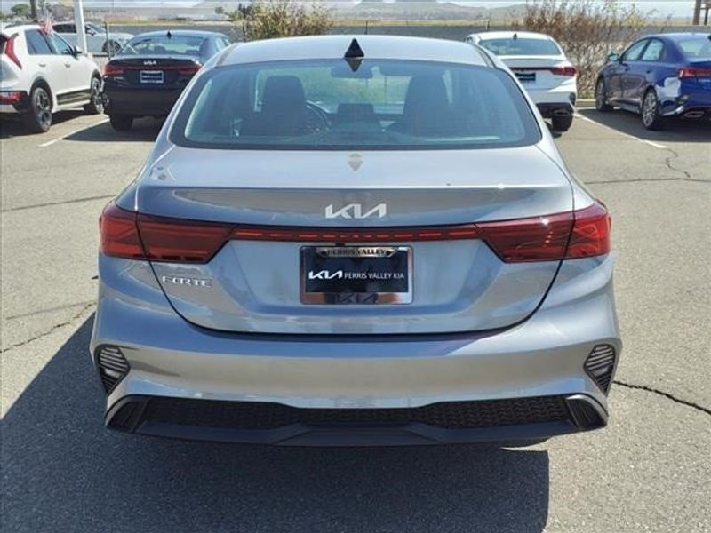 2024 Kia Forte LXSImage 5