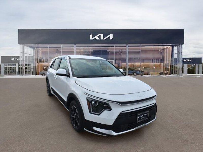 New 2026 Kia Niro LXImage 10