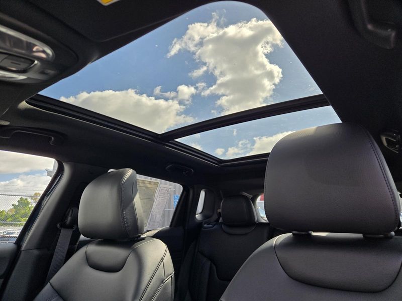 New 2026 Jeep Compass Limited Altitude 4x4