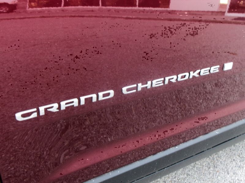 2024 Jeep Grand Cherokee Limited 4x4Image 28