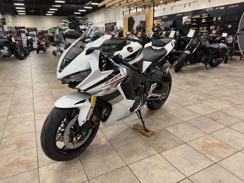 New 2026 Honda CBR1000RR Image 13