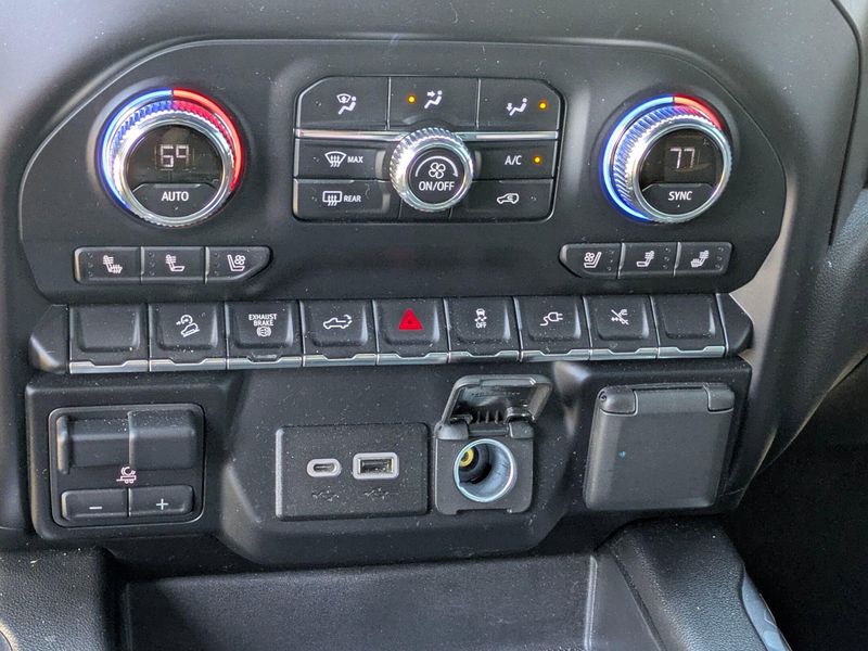2023 Gmc Sierra HD AT4 photo 27