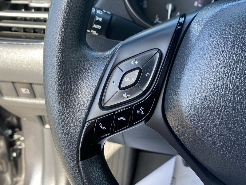 2019 Toyota C-HR LEImage 25