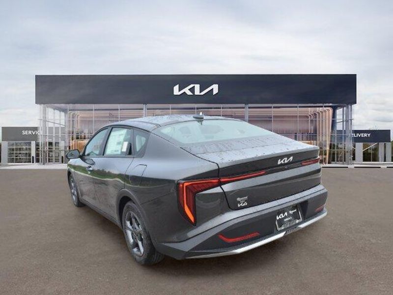 New 2026 Kia K4 LXSImage 6