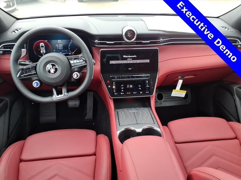 New 2025 Maserati Grecale Image 13