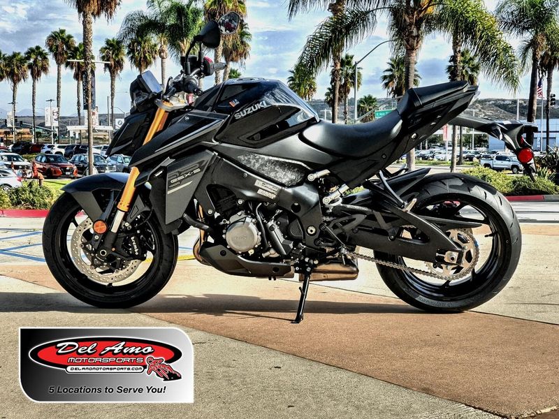 New 2027 Suzuki GSX-S1000 