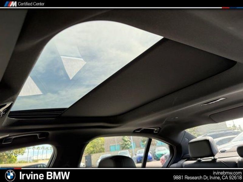 Used 2025 BMW 5 Series 530iImage 23